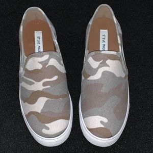 NWOT Steve Madden Camo Slip-on Sneakers